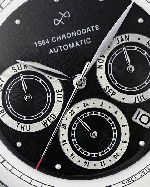 AV86 1564 Chronodate Automatic Steel / Black 39mm Watch | Maclin