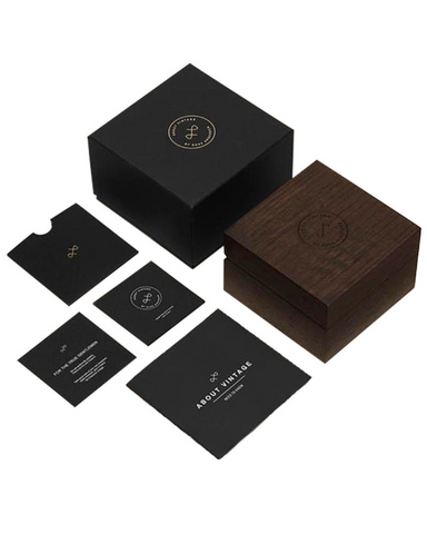 AV86 Wooden Presentation Watch Box