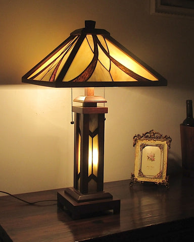 Arts & Crafts Gordon Lighted Base Table Lamp