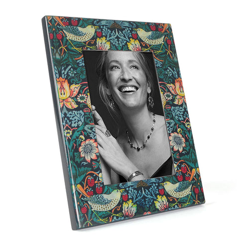 William Morris Strawberry Thief Picture Frame model Angle